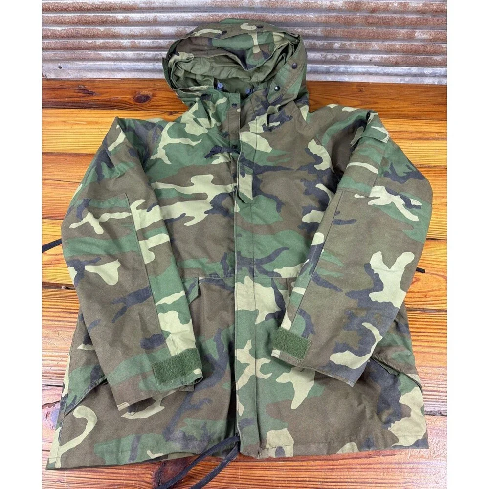 US Military ECWCS Woodland Camo Cold Weather Parka Gore-Tex Jacket SZ M Reg